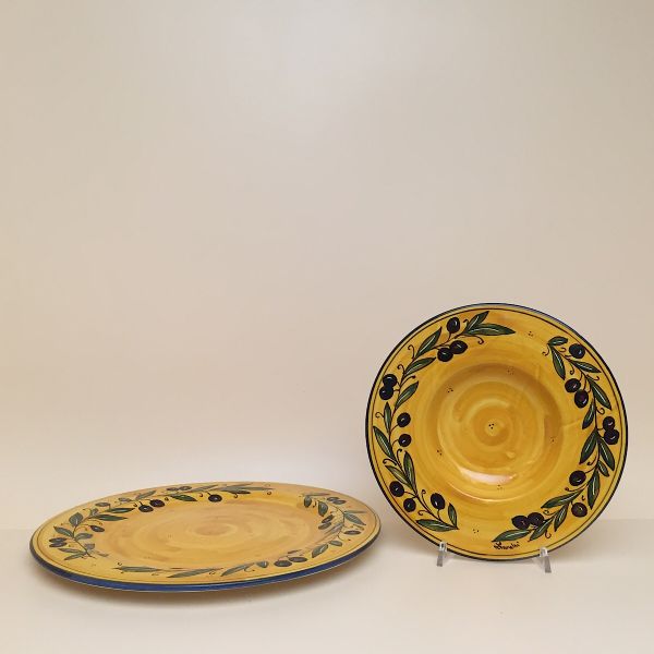 SET OF DINNER PLATES/CHARGERS CM.32D. DESIGN: OLIVO FONDO GIALLO